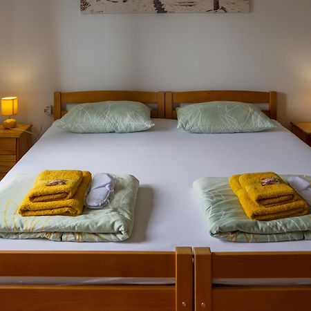 דירות קסטב Sea View Retreat With 170Mbps Wifi And Sunny Balcony מראה חיצוני תמונה