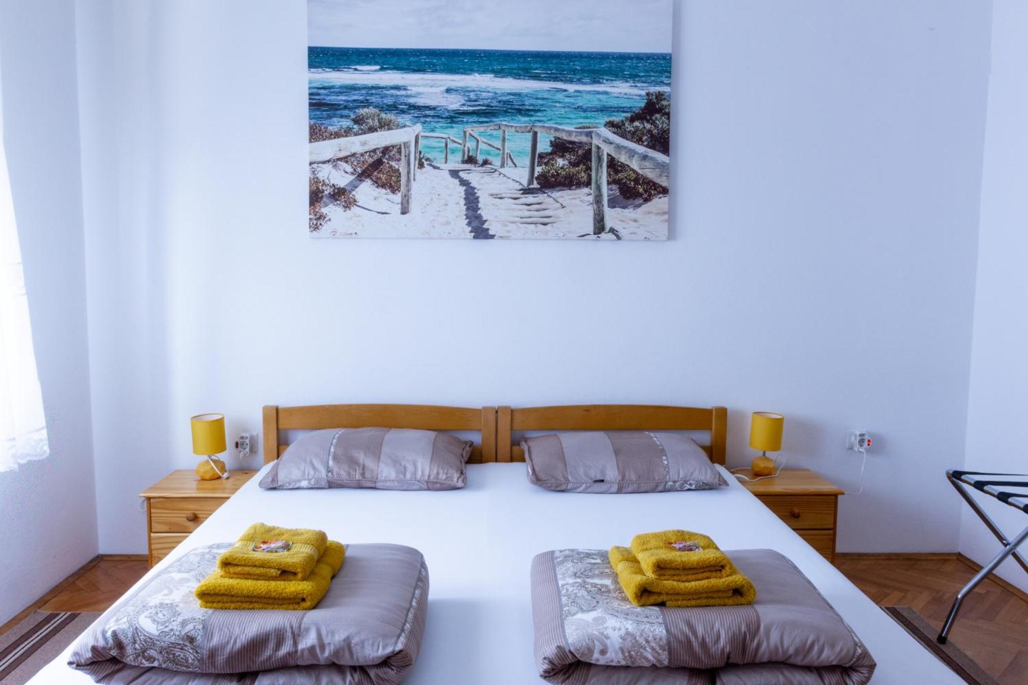 דירות קסטב Sea View Retreat With 170Mbps Wifi And Sunny Balcony מראה חיצוני תמונה