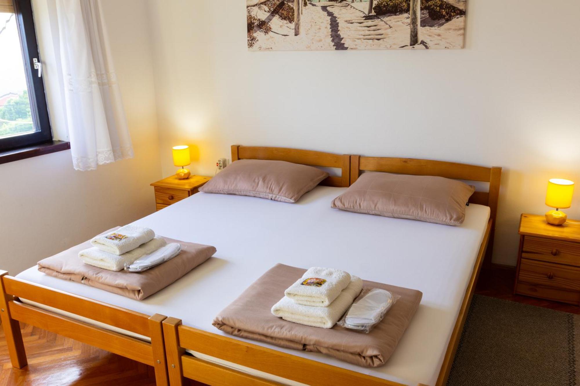 דירות קסטב Sea View Retreat With 170Mbps Wifi And Sunny Balcony מראה חיצוני תמונה