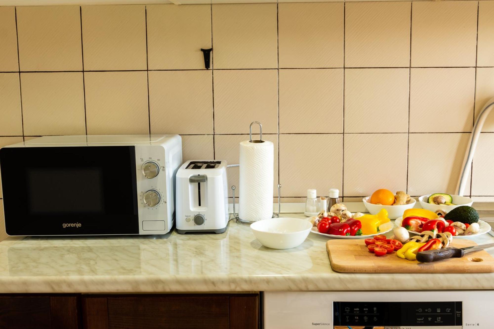 דירות קסטב Sea View Retreat With 170Mbps Wifi And Sunny Balcony מראה חיצוני תמונה