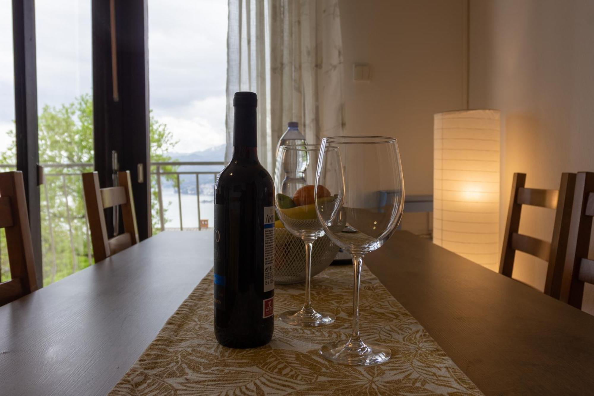 דירות קסטב Sea View Retreat With 170Mbps Wifi And Sunny Balcony מראה חיצוני תמונה